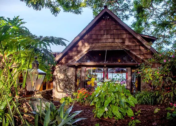 Kula Lodge