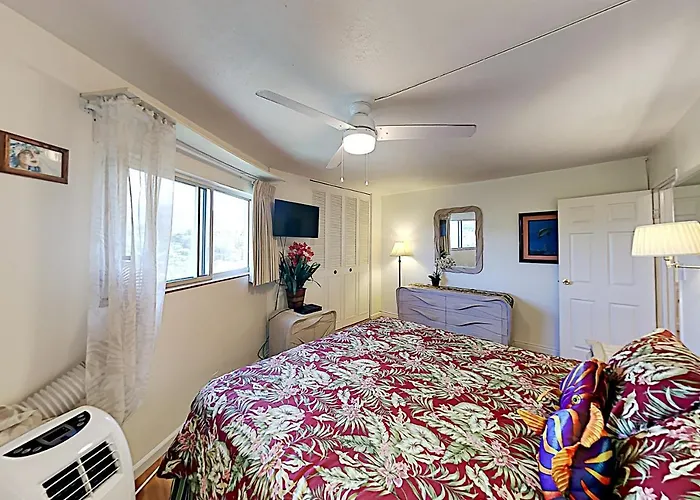 Island Surf Condo 516 Kihei