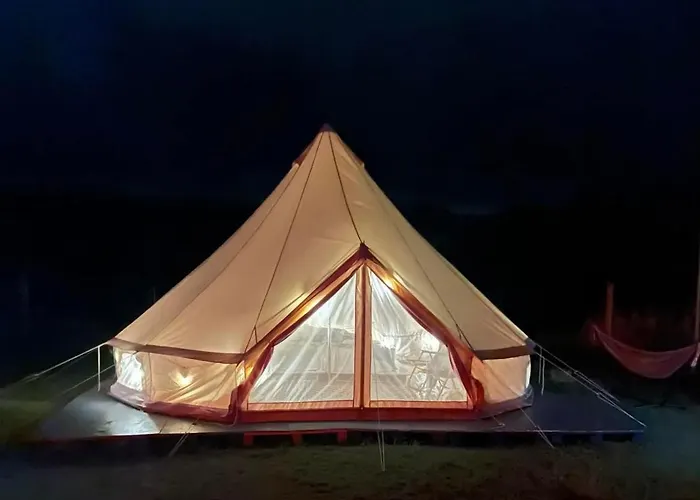 Maleka Farm: Tent Glamping North Shore Oahu Laie