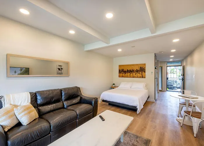 Maui Studio | Beach Gear, Pool & Hot Tub Kihei