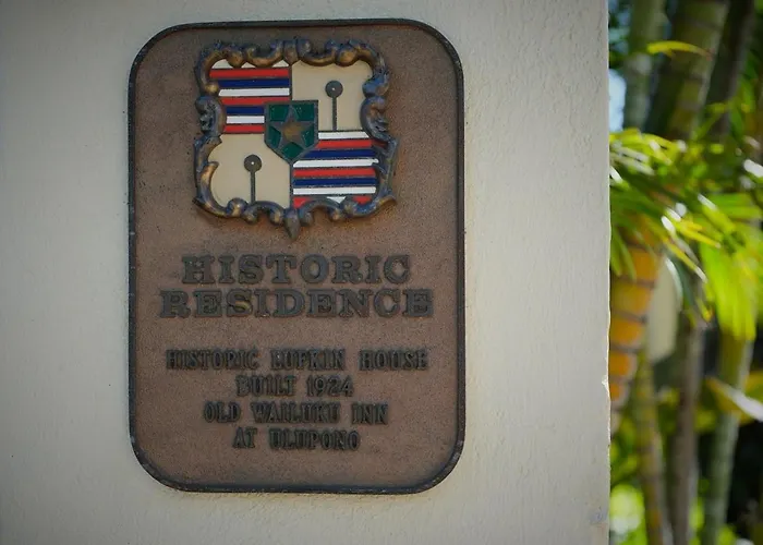 Lokelani Suite - Historic Comfort, Free Breakfast! Wailuku