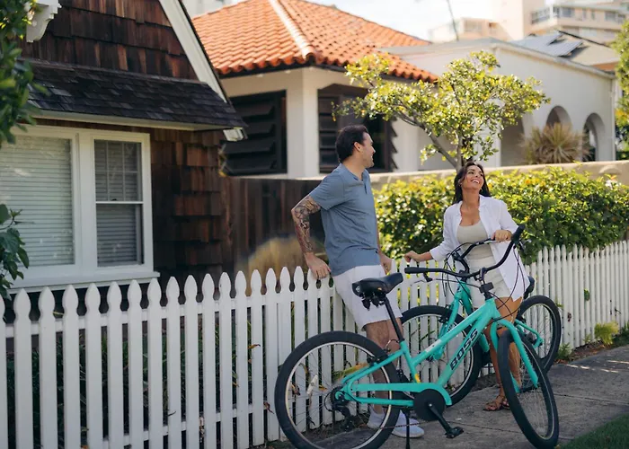 Lotus Honolulu At Diamond Head Hotel