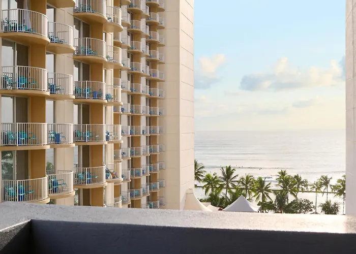 Hotel Renew Honolulu