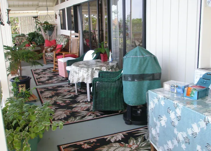 Hale-Hoola B & B Captain Cook