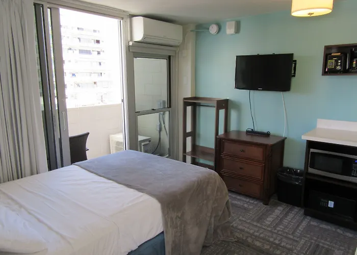 Waikiki Central Hotel - No Resort Fees Honolulu