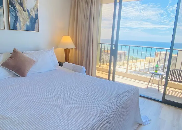 Newly Renovated Luxury, Modern Style Waikiki Sunset Hotel Ocean View Freeparking Honolulu