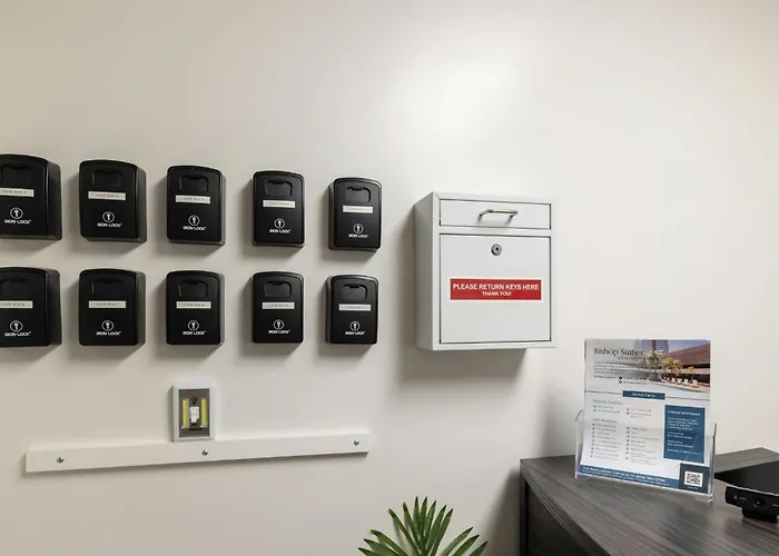 Bishop Suites At Executive Centre Honolulu